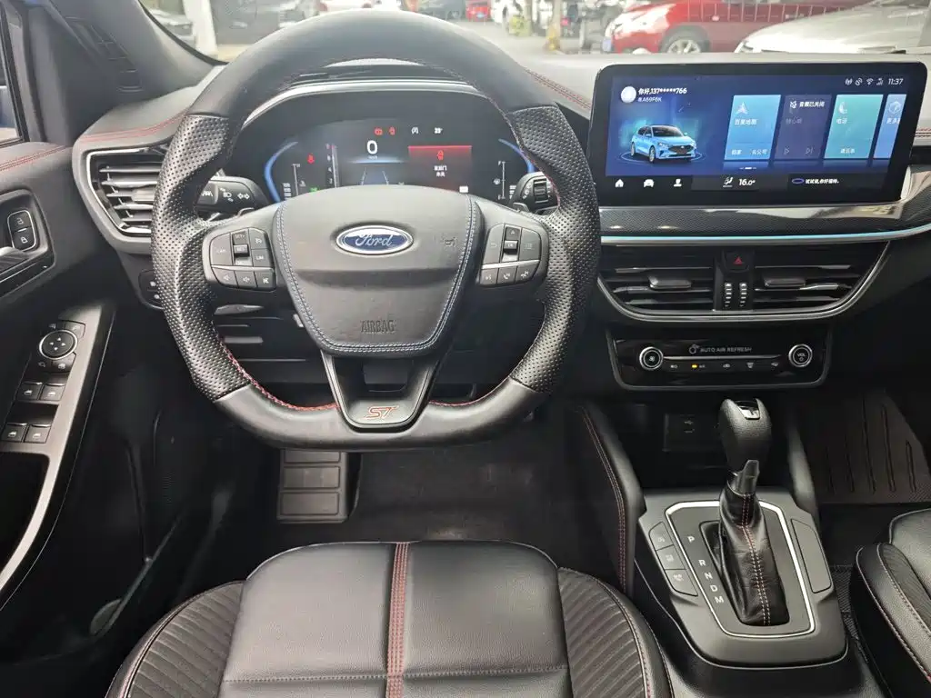 Focus 2022 Hatchback EcoBoost 180 Automatic ST Line купить на сайте DeffCars