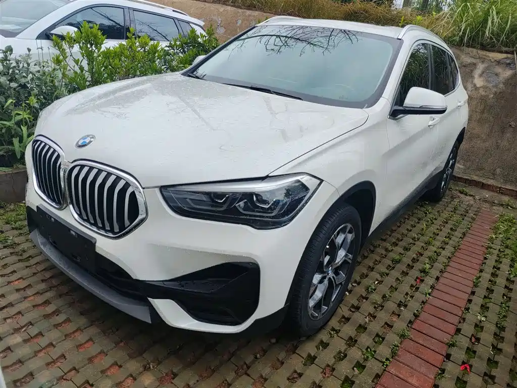 BMW X1 2021 sDrive25Li Leading Model купить на сайте DeffCars
