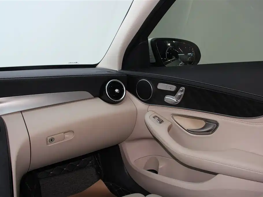 Mercedes-Benz C-Class 2019 facelift C 260 L sports version купить на сайте DeffCars