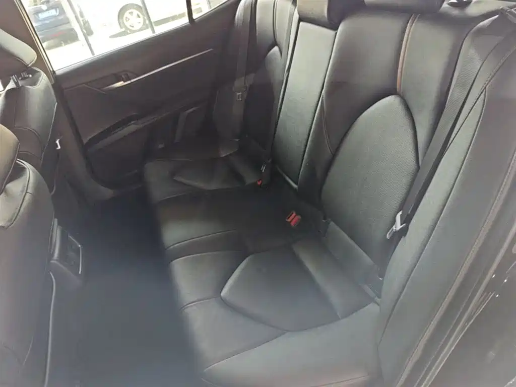 Camry 2021 2.0G Deluxe Edition купить на сайте DeffCars