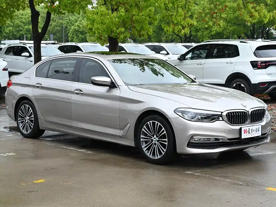 BMW 5 Series 2018 540Li Executive Edition купить на сайте DeffCars