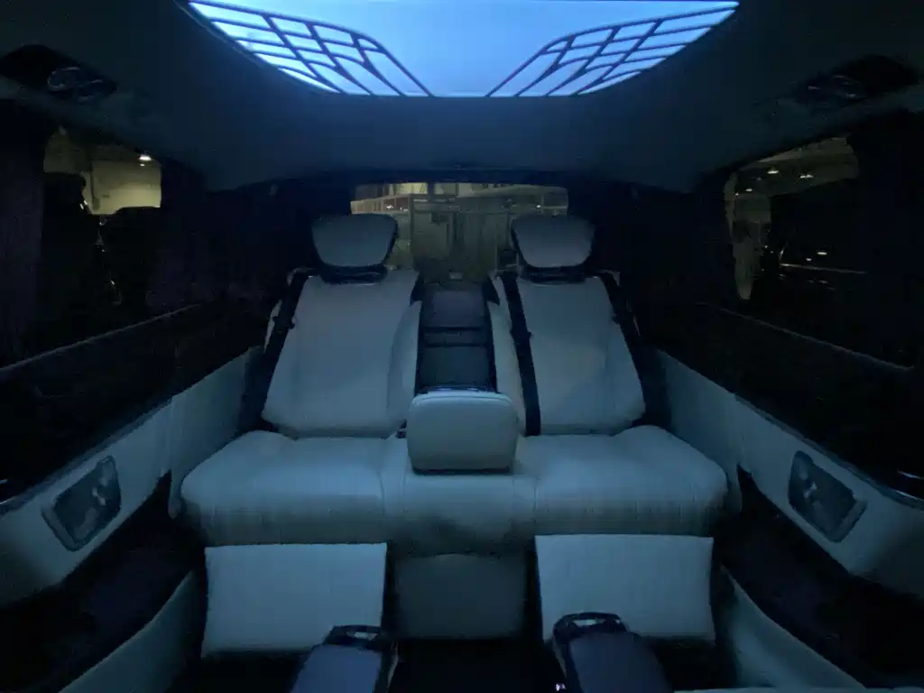 Mercedes-Benz V-Class 2022 V 260 L Long Wheelbase Luxury Edition купить на сайте DeffCars