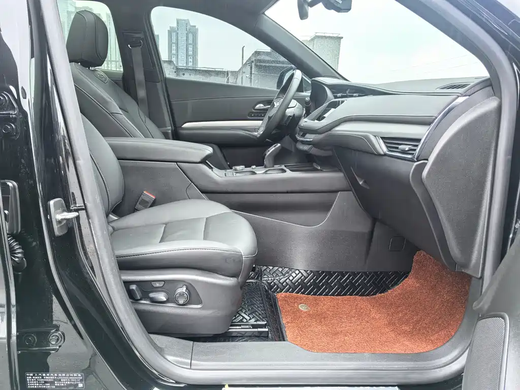 Cadillac XT4 2023 28T two-wheel drive premium model купить на сайте DeffCars