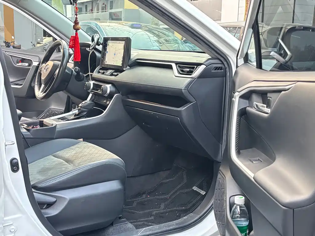 RAV4 Rongfang 2022 2.0L CVT four-wheel drive fashion Plus version купить на сайте DeffCars