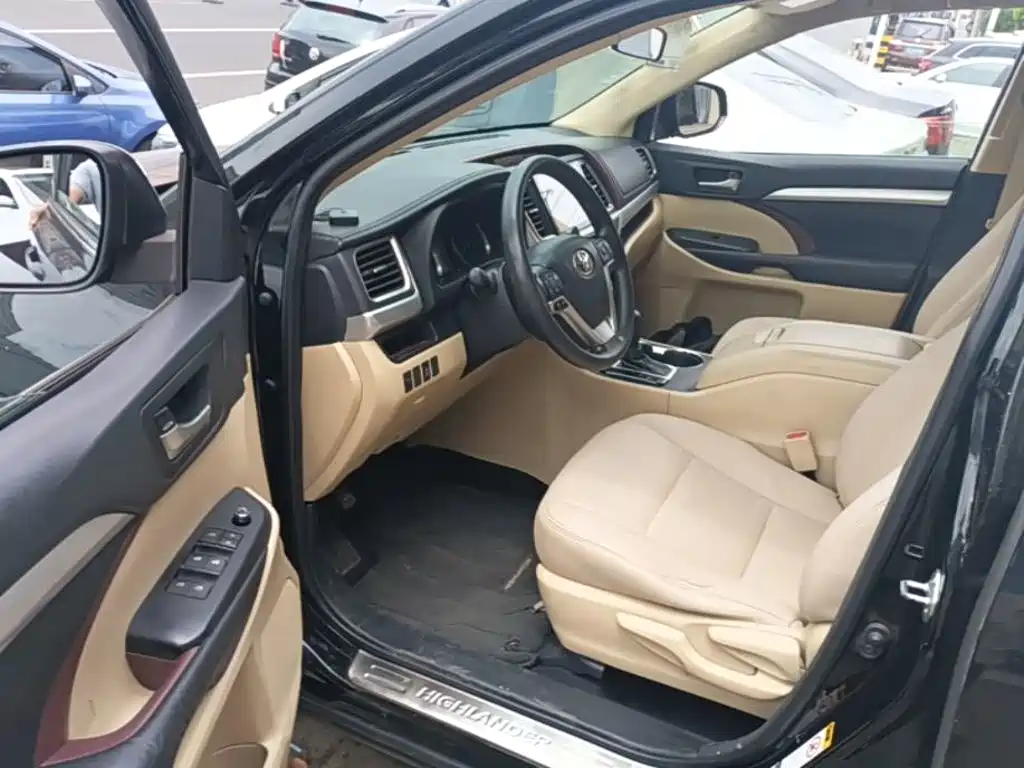 Highlander 2015 2.0T 2WD Elite Edition 7-seater купить на сайте DeffCars