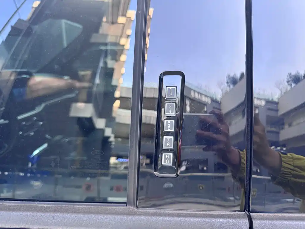 Ford F-150 Raptor 2023 3.5T Raptor купить на сайте DeffCars