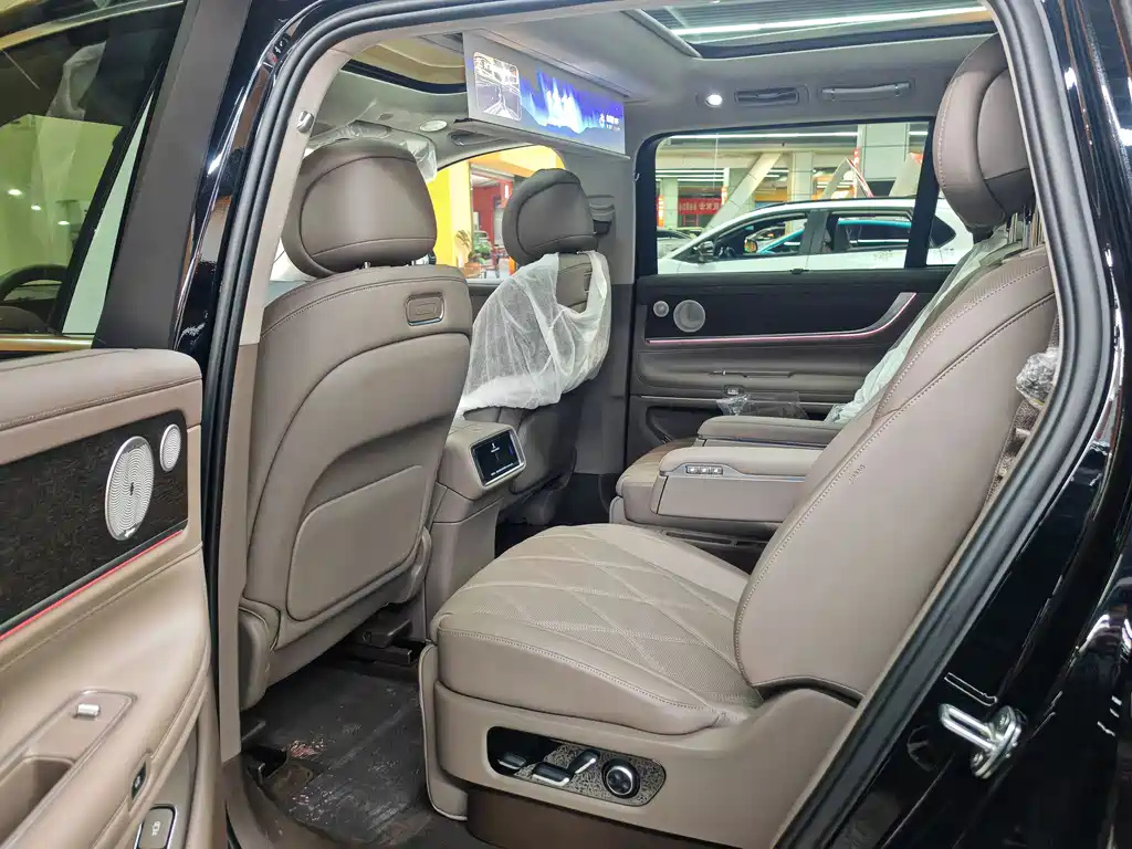 Wenjie M9 2025 extended range Ultra version 52kWh 6-seater version (192-line lidar) купить на сайте DeffCars