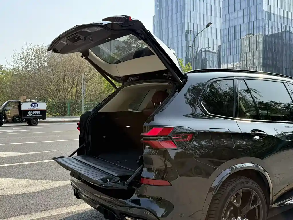 BMW X5 2023 xDrive 30Li Exclusive M Sports Night Package купить на сайте DeffCars