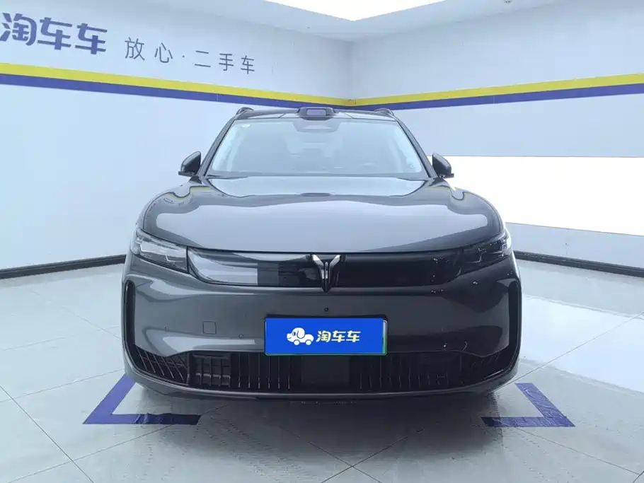 Lantu FREE 2025 FREE+ four-wheel drive Qiankun version купить на сайте DeffCars