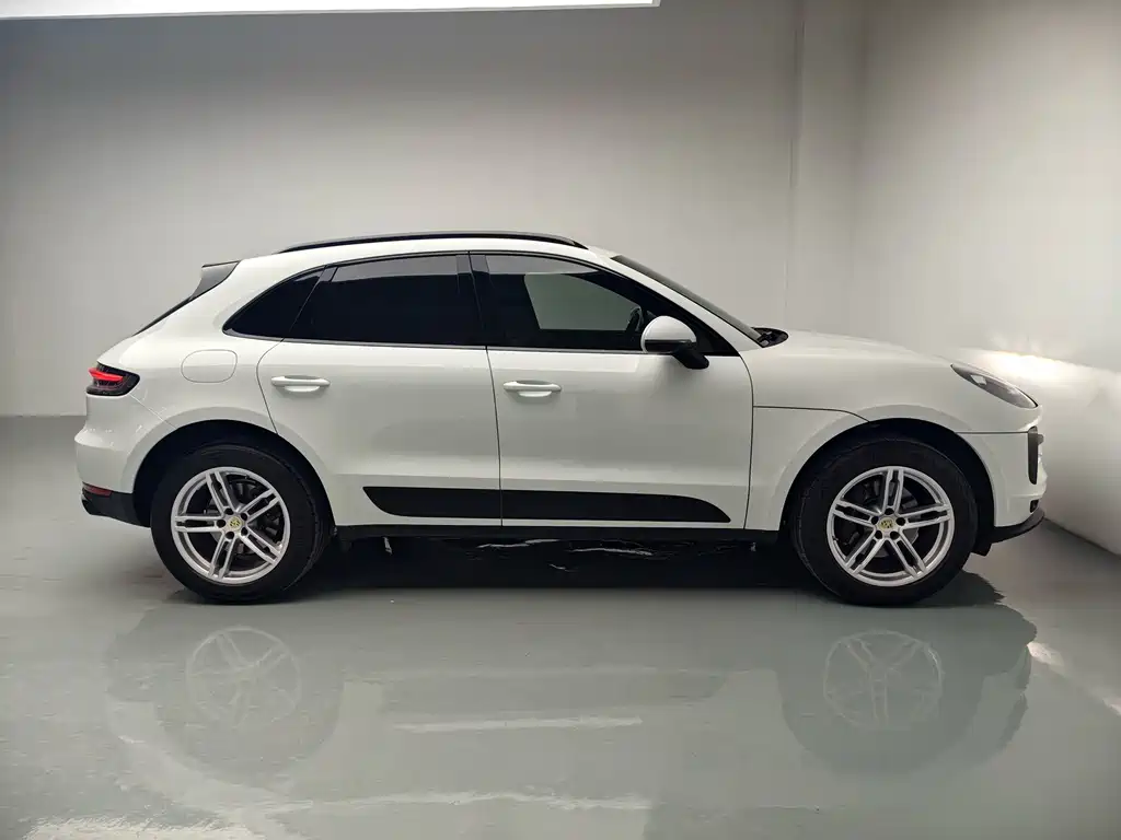 Macan 2021 2.0T купить на сайте DeffCars