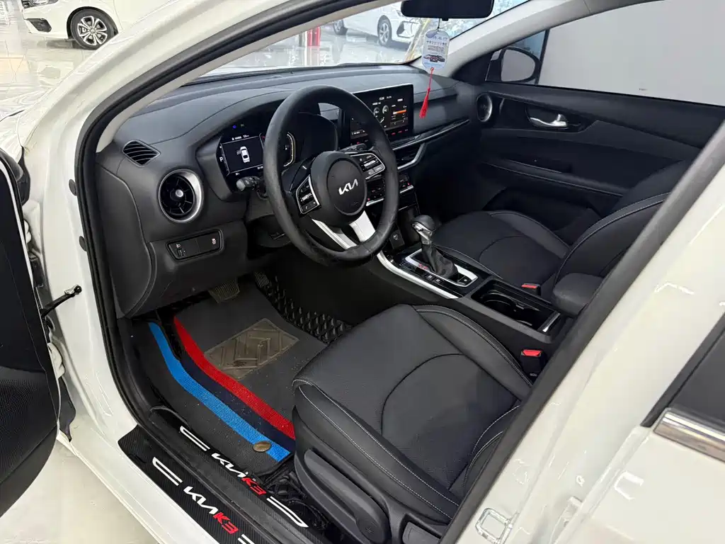 Kia K3 2021款 改款 1.5L CVT时尚版 купить на сайте DeffCars