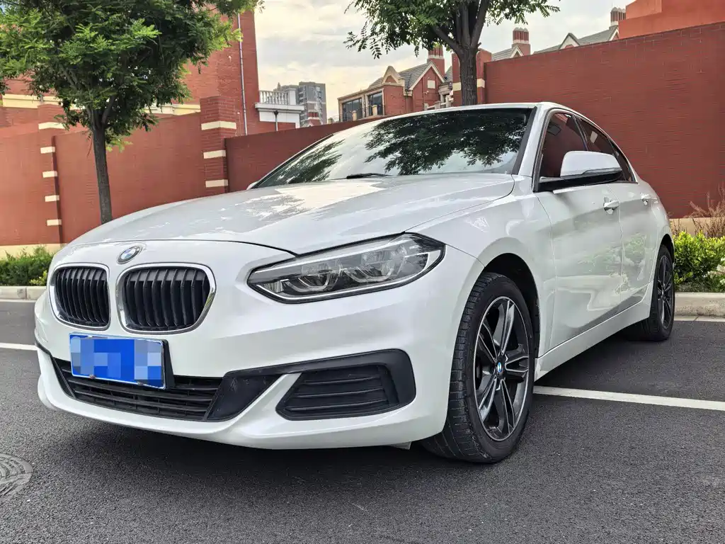 BMW 1 Series 2020 120i Fashion купить на сайте DeffCars