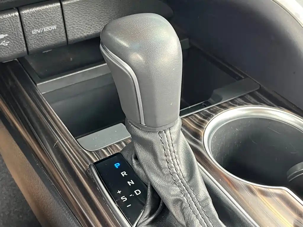 Camry 2019 2.5G Deluxe Edition National V купить на сайте DeffCars