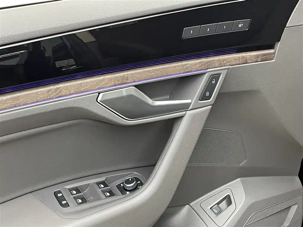 Touareg 2023 3.0TSI Ruixiang Edition Classic Sports Package купить на сайте DeffCars