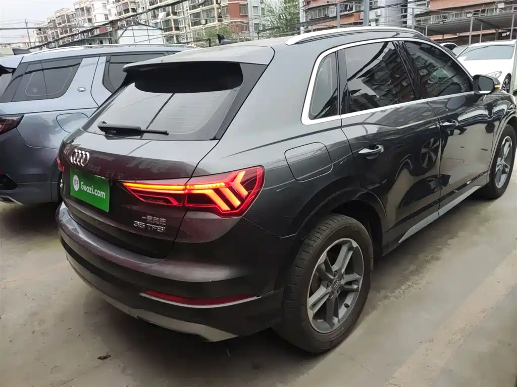 Audi Q3 2021 35 TFSI Enterprising and Elegant Model купить на сайте DeffCars