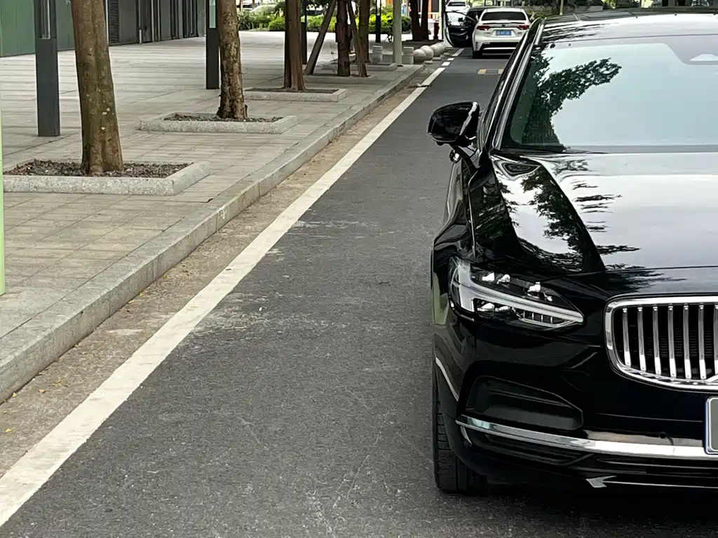 Volvo S90 2022 B5 Zhiyuan Luxury Edition купить на сайте DeffCars