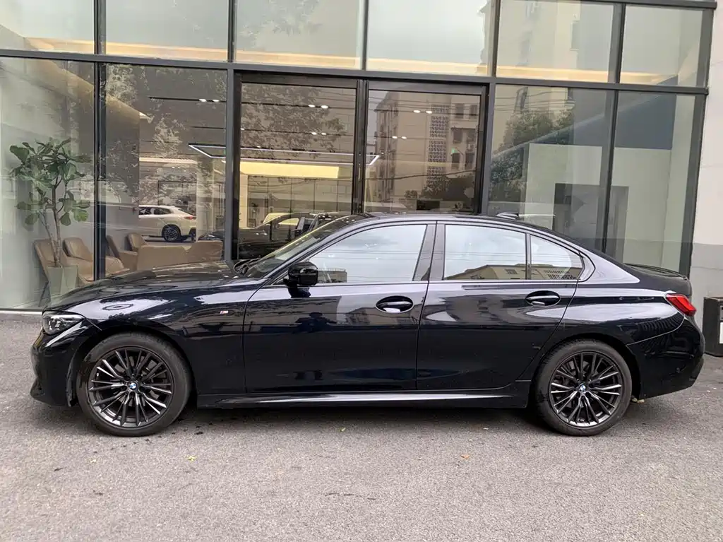 BMW 3 Series 2022 330i M Sports Night Package купить на сайте DeffCars