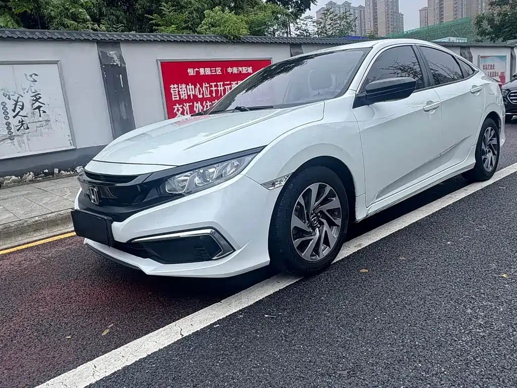 Civic 2019 220TURBO CVT Dynamic Edition National V купить на сайте DeffCars