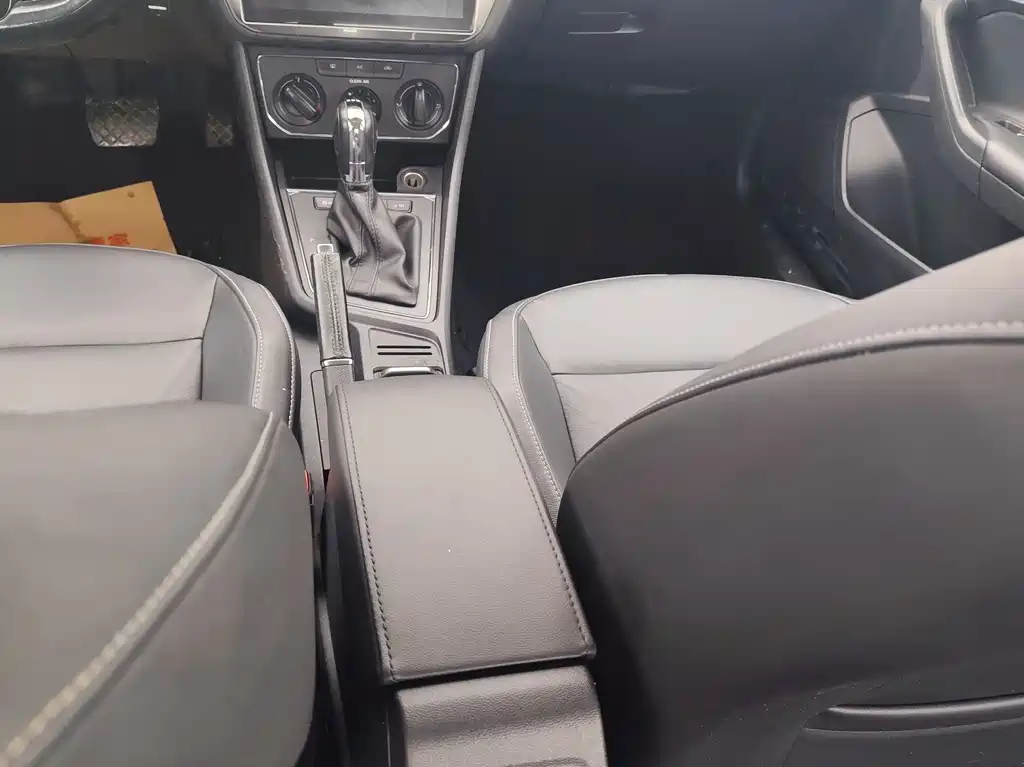 Lavida 2015 230TSI DSG Comfort Edition купить на сайте DeffCars