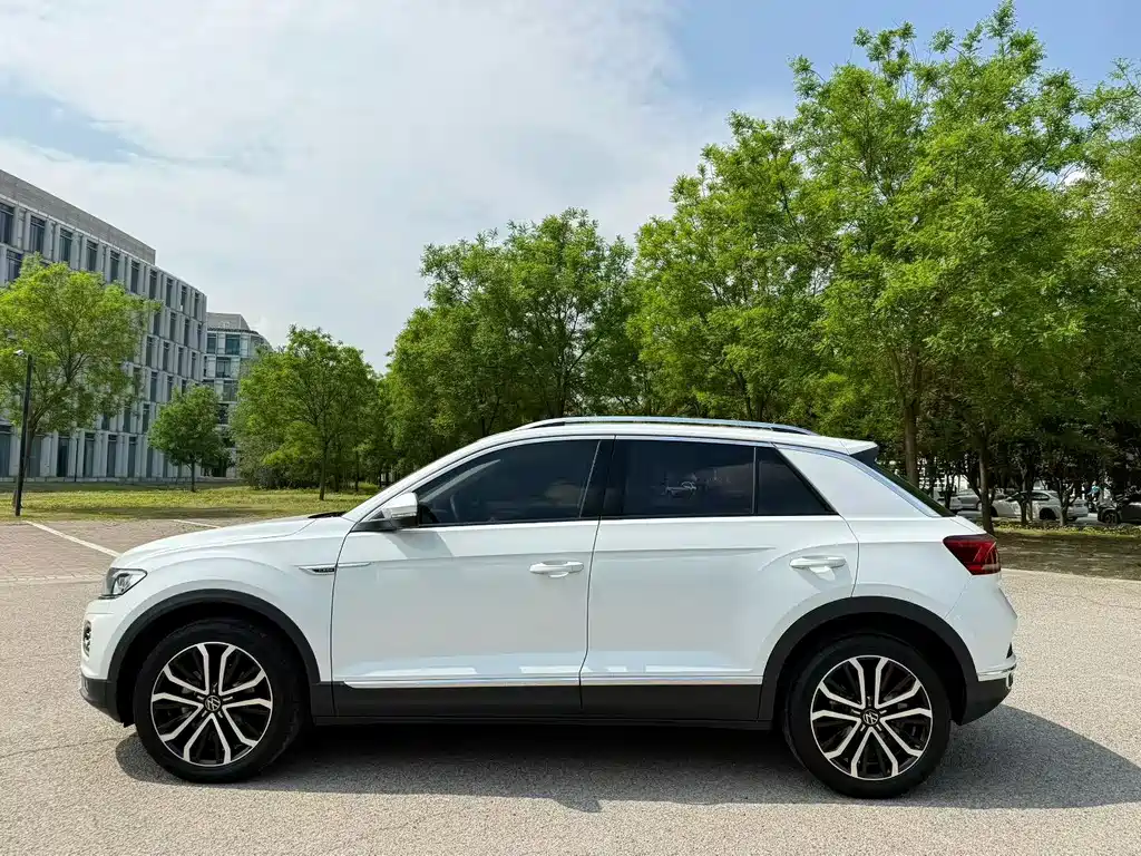 T-ROC 2021 280TSI DSG two-wheel drive comfort intelligent connected version купить на сайте DeffCars