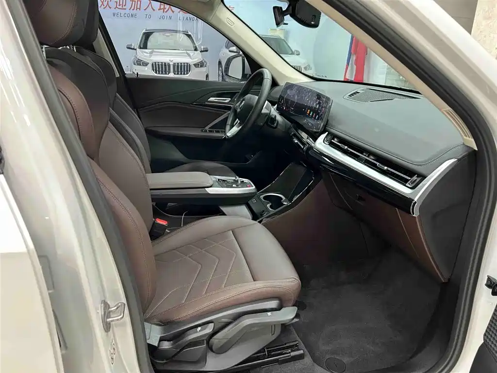 BMW X1 2023 sDrive20Li X Design Package купить на сайте DeffCars