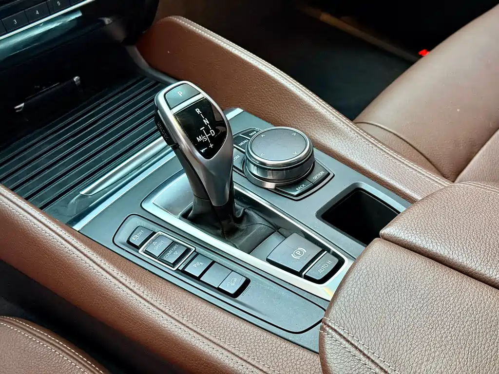 BMW X6 2018 xDrive35i leading model купить на сайте DeffCars