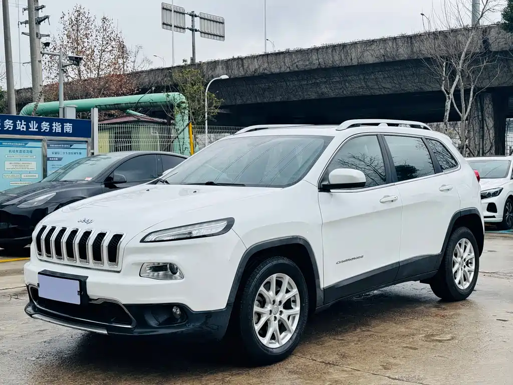 Liberty Light 2017 2.0L Superior Edition купить на сайте DeffCars