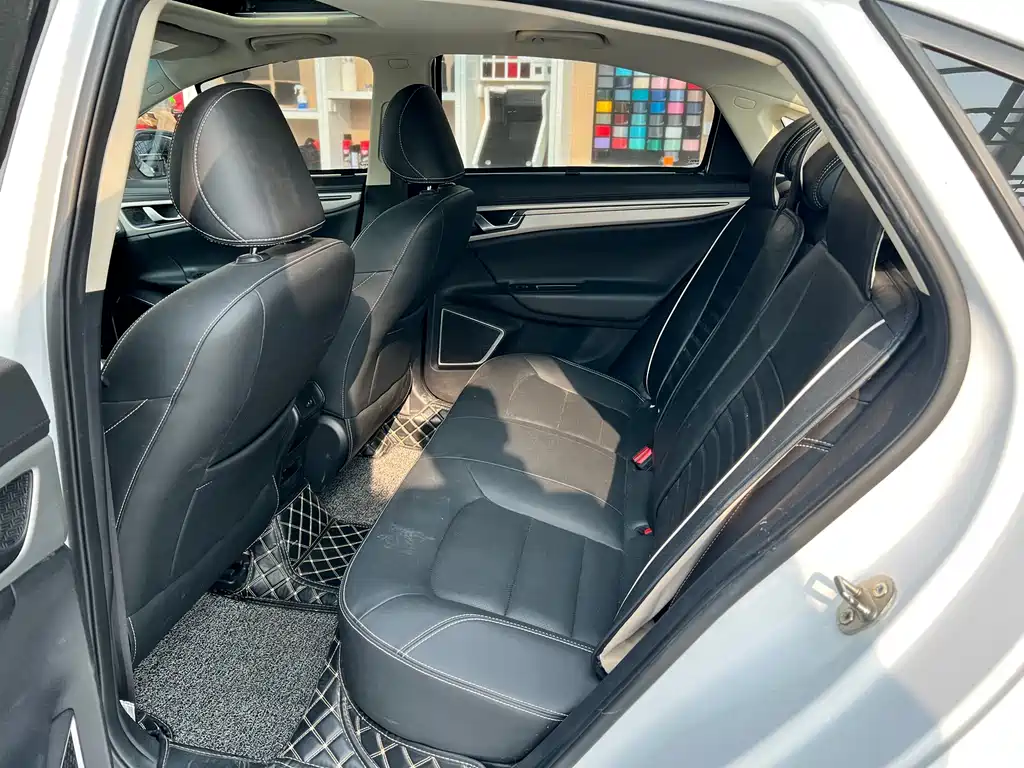 Emgrand GL 2017 1.8L DCT Elite купить на сайте DeffCars
