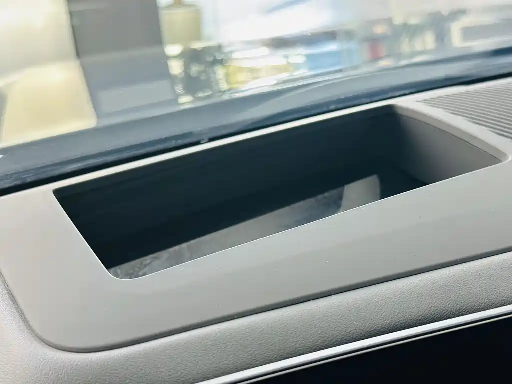 BMW 5 Series 2024 530Li Exclusive Luxury Package купить на сайте DeffCars