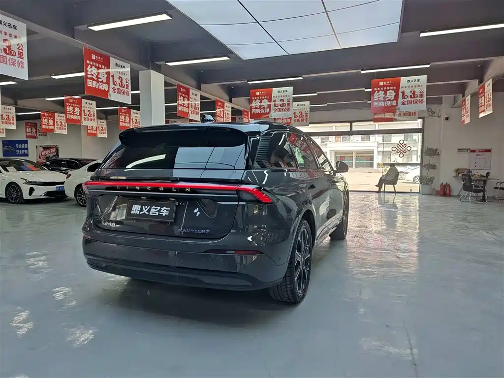 Voyager 2023 2.0T four-wheel drive Zunrui hybrid version купить на сайте DeffCars
