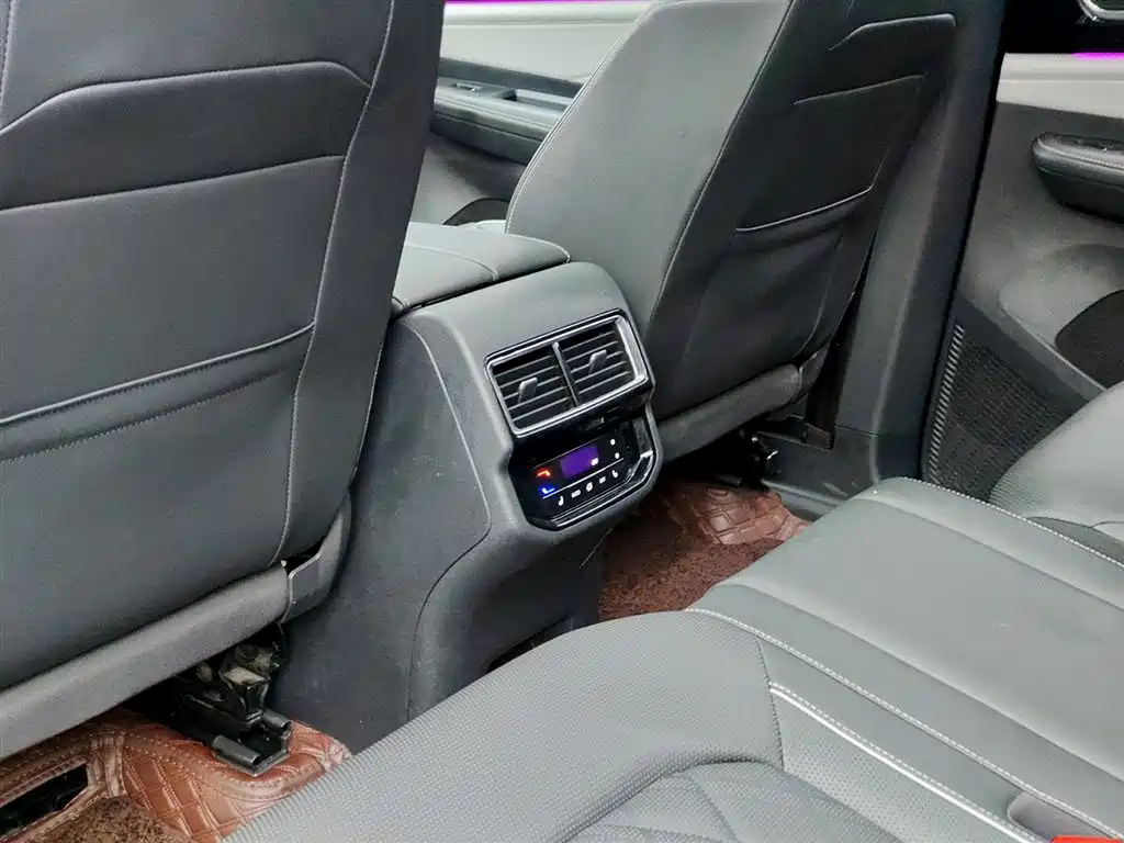 Touron 2024 530 V6 four-wheel drive luxury version купить на сайте DeffCars