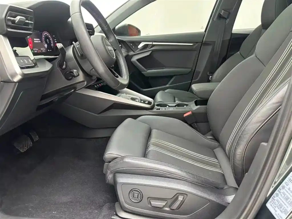 Audi A3 2021 A3L Limousine 35 TFSI Fashionable and Sporty купить на сайте DeffCars