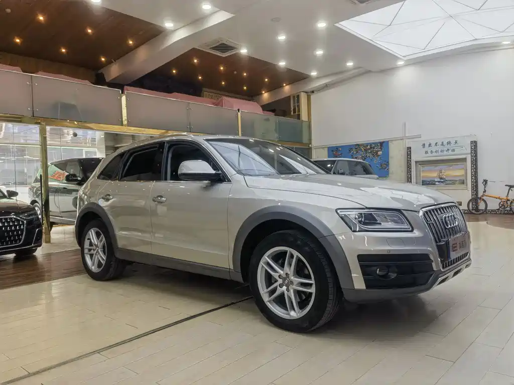 Audi Q5 2018 Collector's Edition 40 TFSI Technology купить на сайте DeffCars