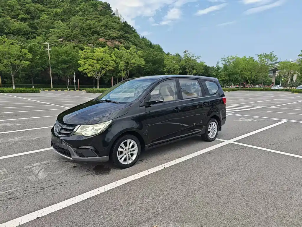 Baojun 730 2014 1.5L manual standard 7 seats купить на сайте DeffCars