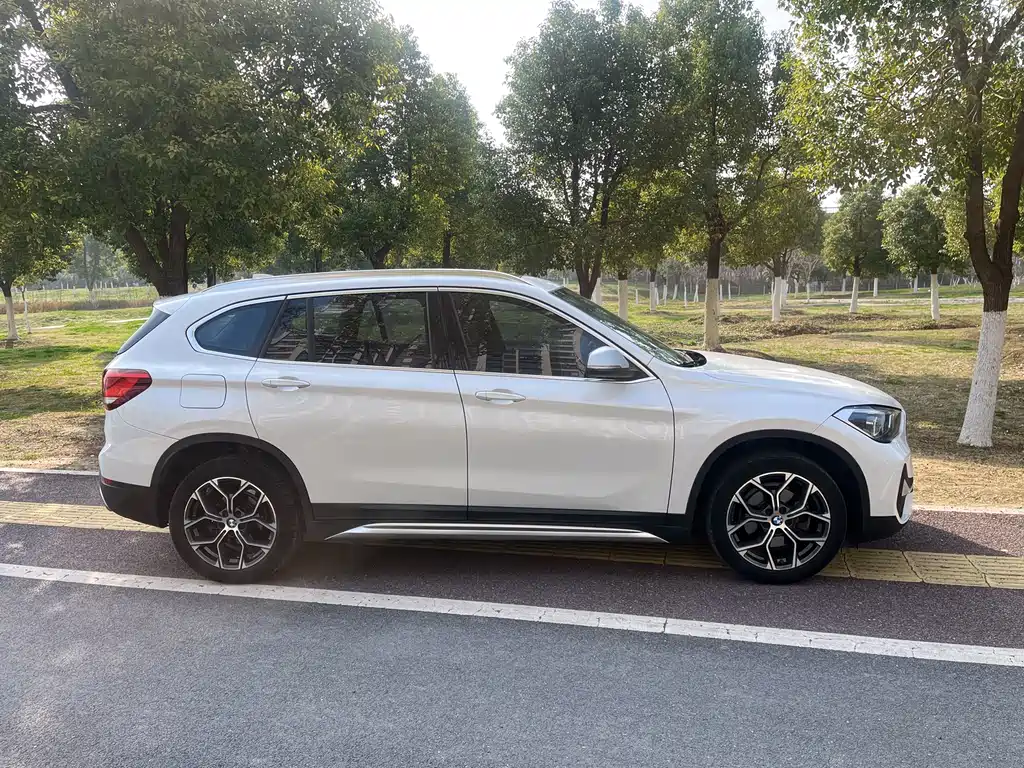 BMW X1 2022 sDrive20Li Fashion Model купить на сайте DeffCars