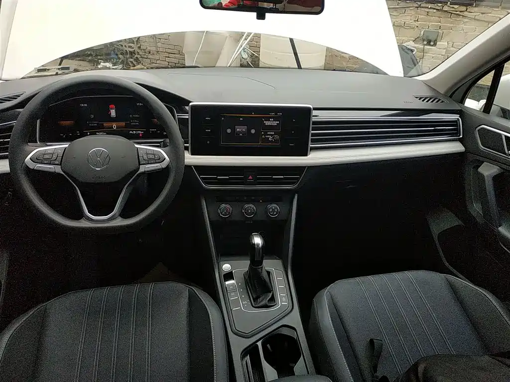 Tiguan L 2022 330TSI automatic two-wheel drive comfort version купить на сайте DeffCars