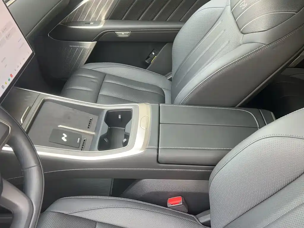 Ledo L90 2025 Max six-seater version купить на сайте DeffCars