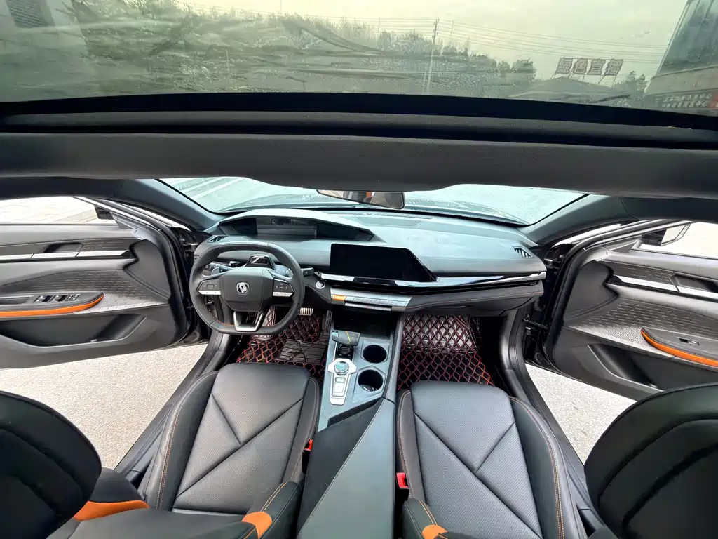 Changan UNI-V 2022 1.5T sports version купить на сайте DeffCars