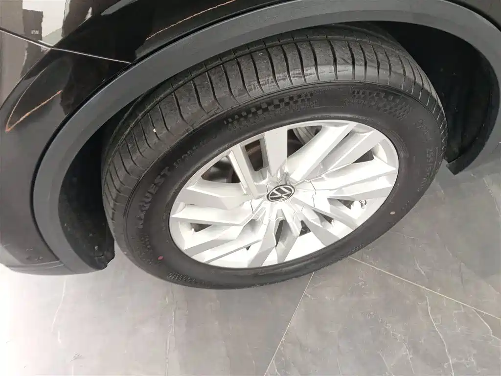 Touareg 2021 2.0TSI Pilot Special Edition купить на сайте DeffCars