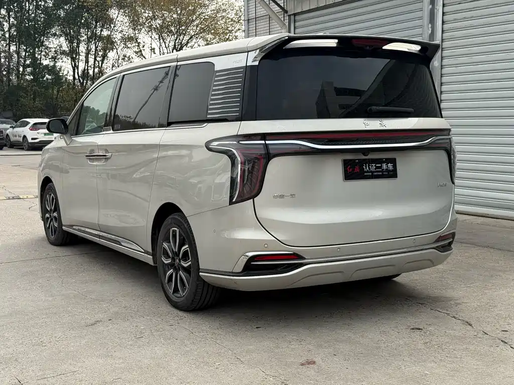 Hongqi HQ9 2023 2.0T Zhilian Qiling Edition купить на сайте DeffCars