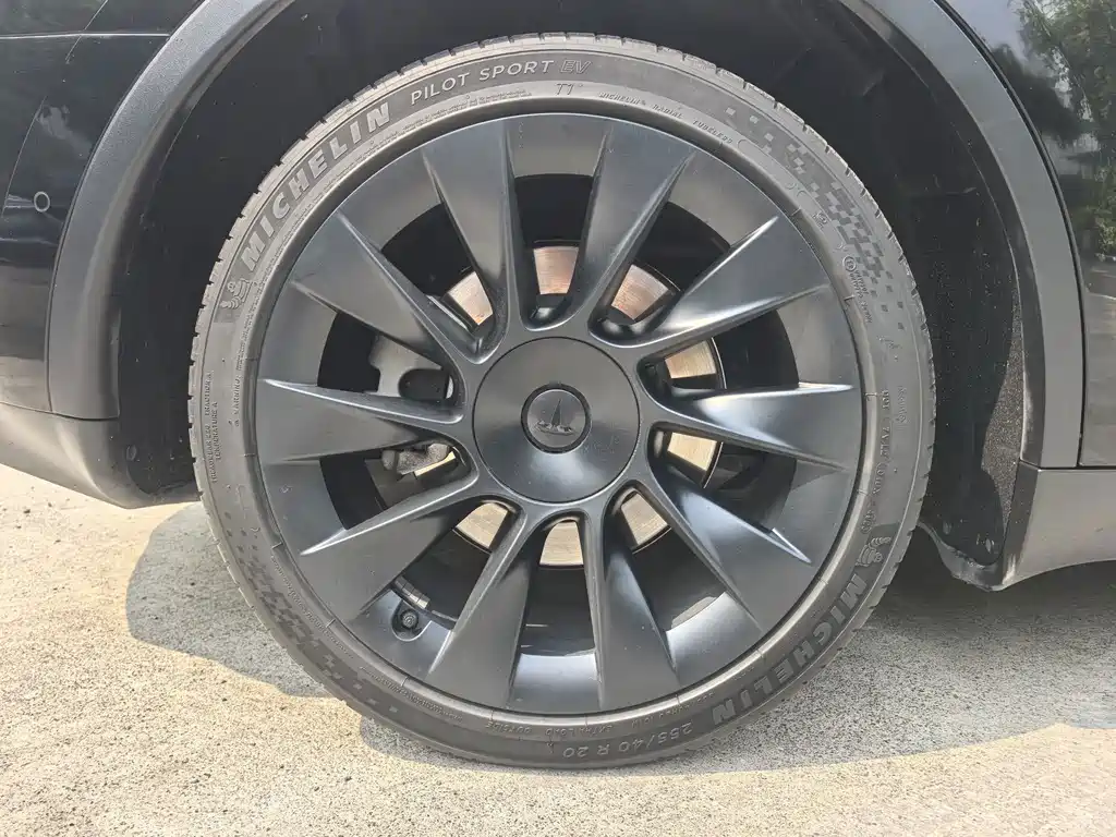 Model Y 2023 long-range all-wheel drive version купить на сайте DeffCars