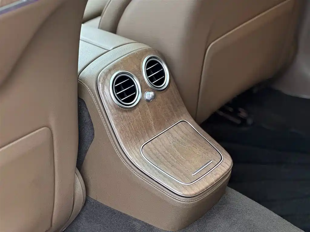 Mercedes-Benz E-Class 2021 E 260 L купить на сайте DeffCars