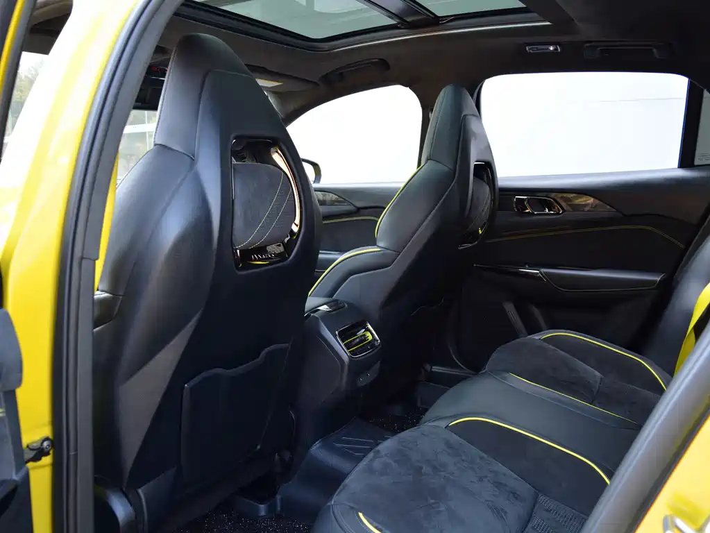 Lynk & Co 03 2019 03+ 2.0TD Automatic Wind Control Edition купить на сайте DeffCars