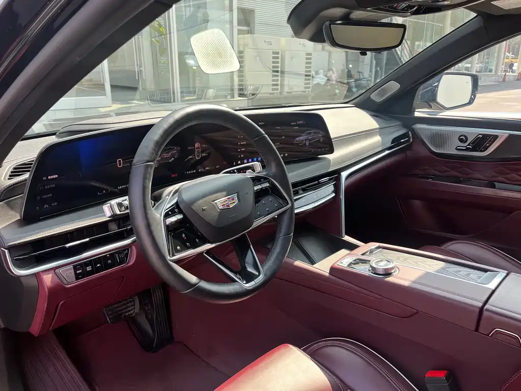 Cadillac CT6 2023 28T Platinum Type купить на сайте DeffCars