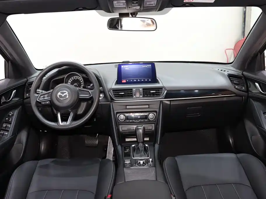 Mazda CX-4 2020 2.0L automatic two-wheel drive Blue Sky Explorer Edition купить на сайте DeffCars