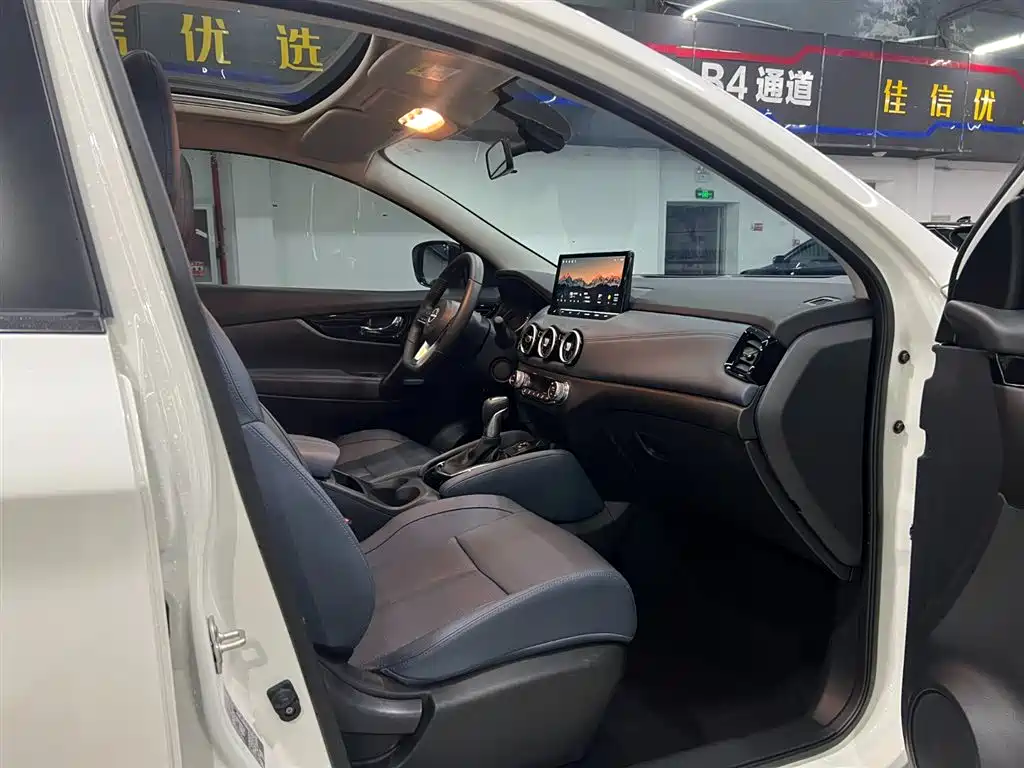 Qashqai 2025 Honor 2.0L CVT XV+ Leading Edition купить на сайте DeffCars