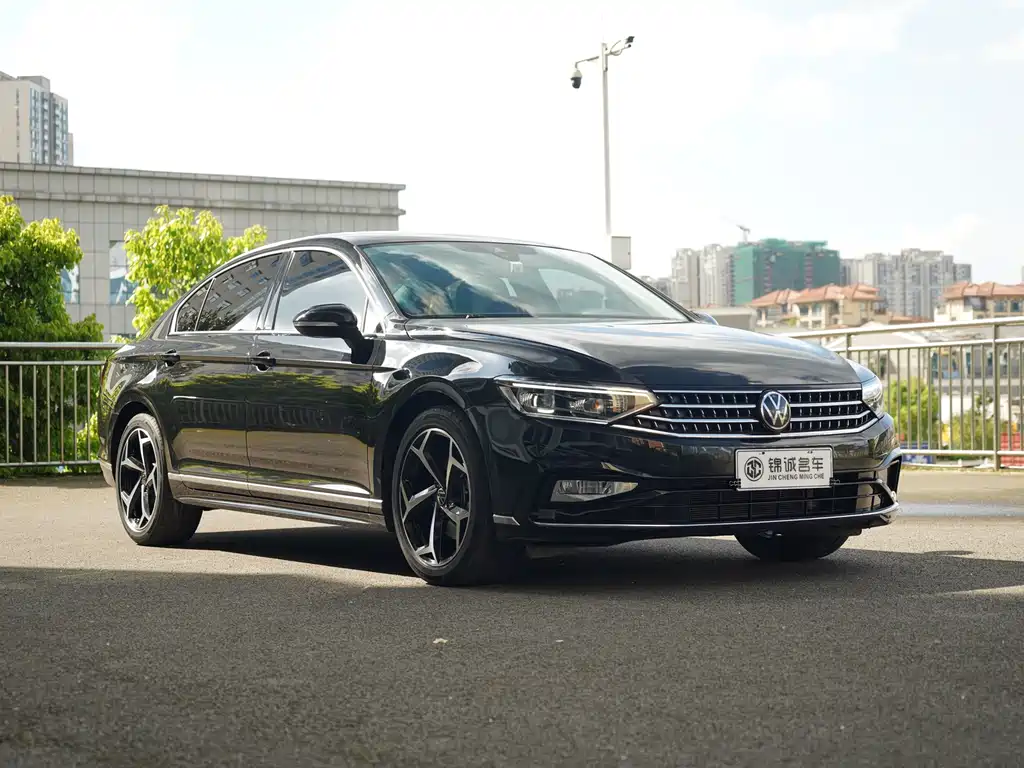 Magotan 2025 model facelift public model 330TSI DSG luxury model купить на сайте DeffCars