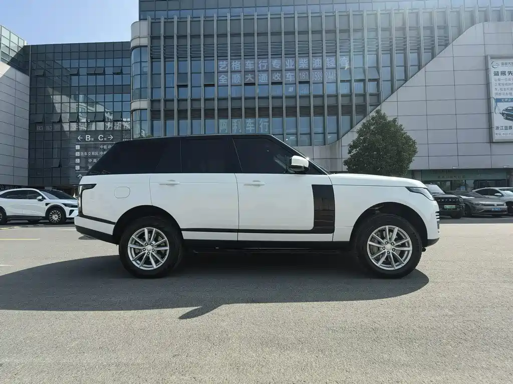 Range Rover 2022 3.0 L6 360PS Grand Edition купить на сайте DeffCars