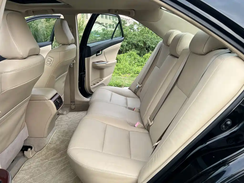 Camry 2012 2.5G Deluxe Edition купить на сайте DeffCars