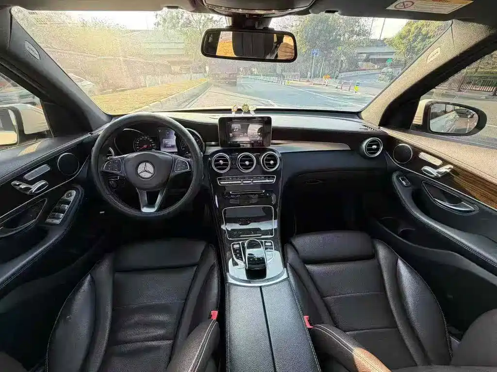 Mercedes-Benz GLC 2016 GLC 260 4MATIC Dynamic купить на сайте DeffCars